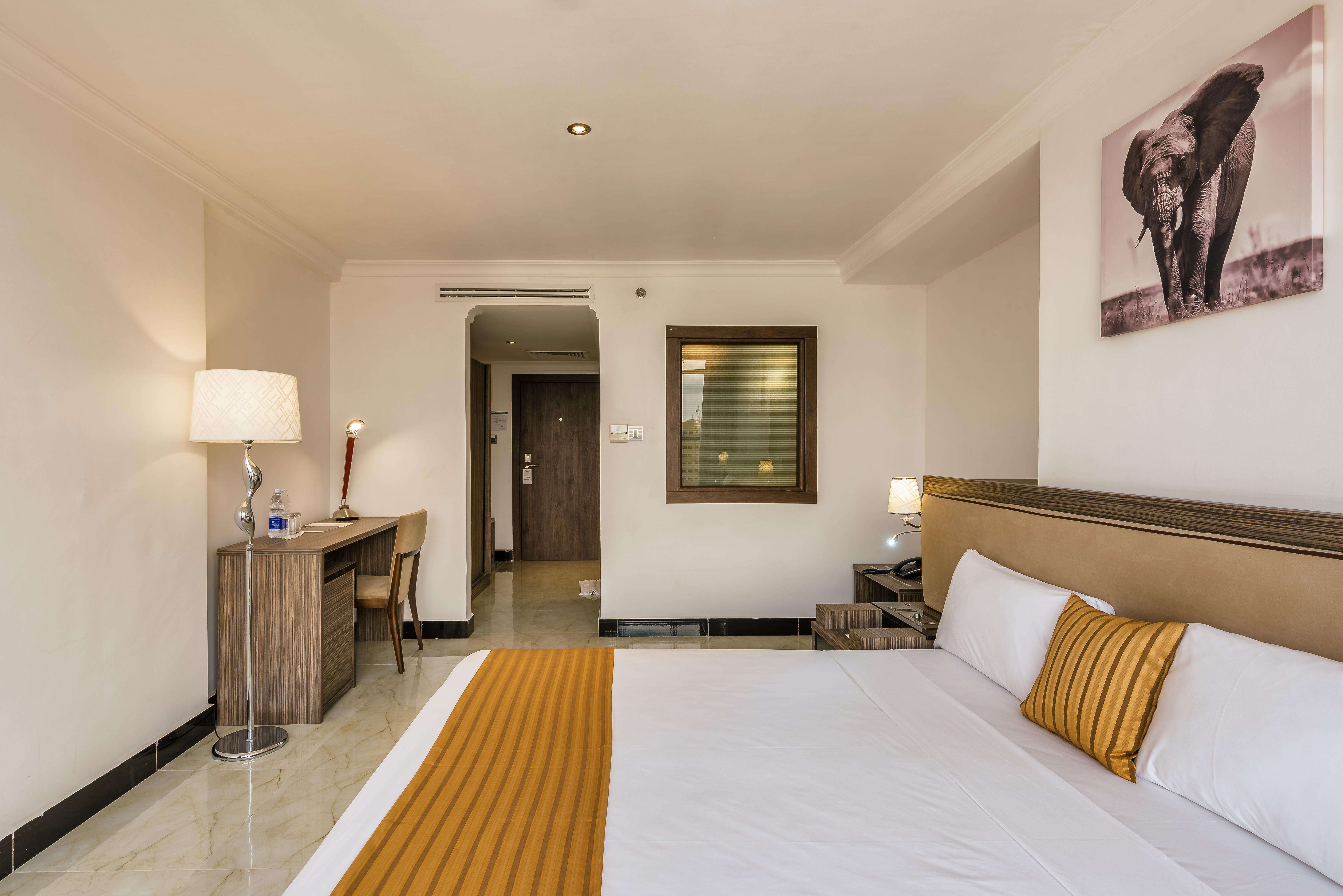 Golden Tulip Dar Es Salaam City Center Hotel Dar es Salaam Exterior foto